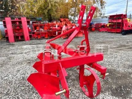 Плуг трехкорпусный 1l-320